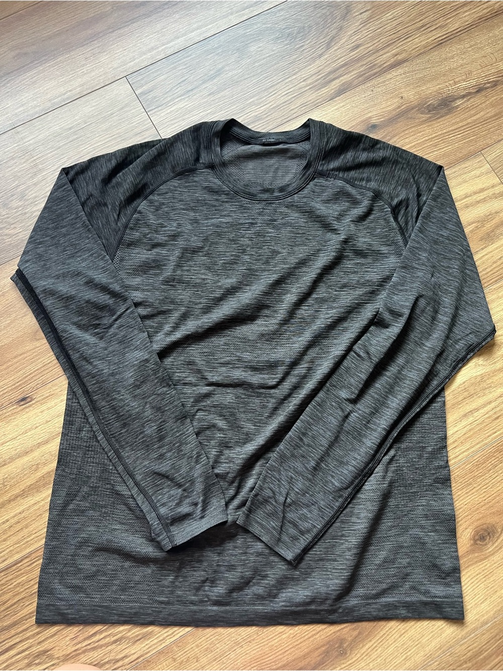 Lululemon Metal Vent Tech Long Sleeve Shirt Heathered Black Gray Mens XL 2.0